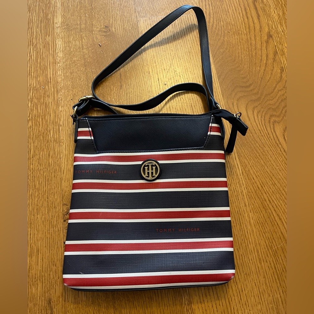 Tommy Hilfiger crossbody bag